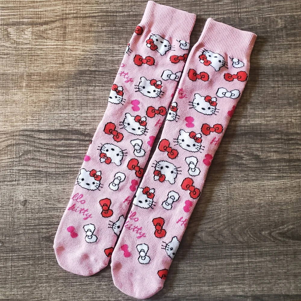 🍒🍒 Hello Kitty Crew Socks
